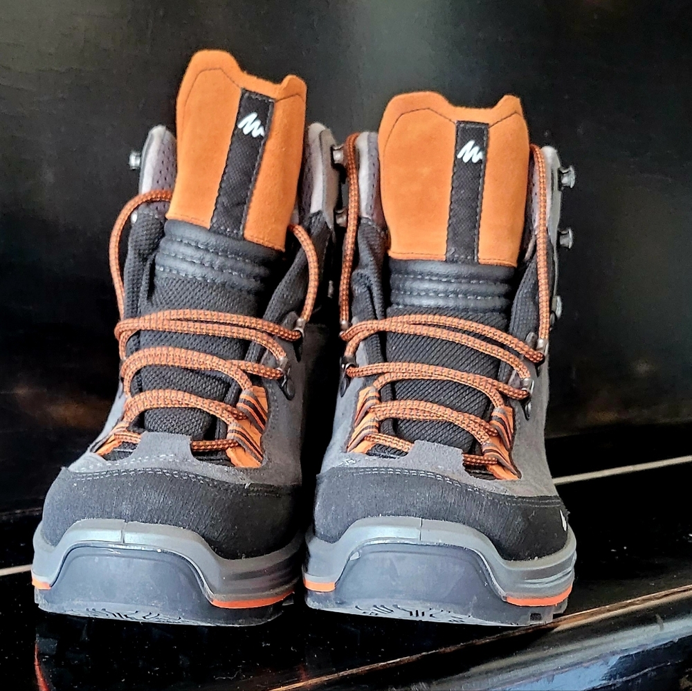 Quechua Black and Orange Men's Rain & Snow Boots